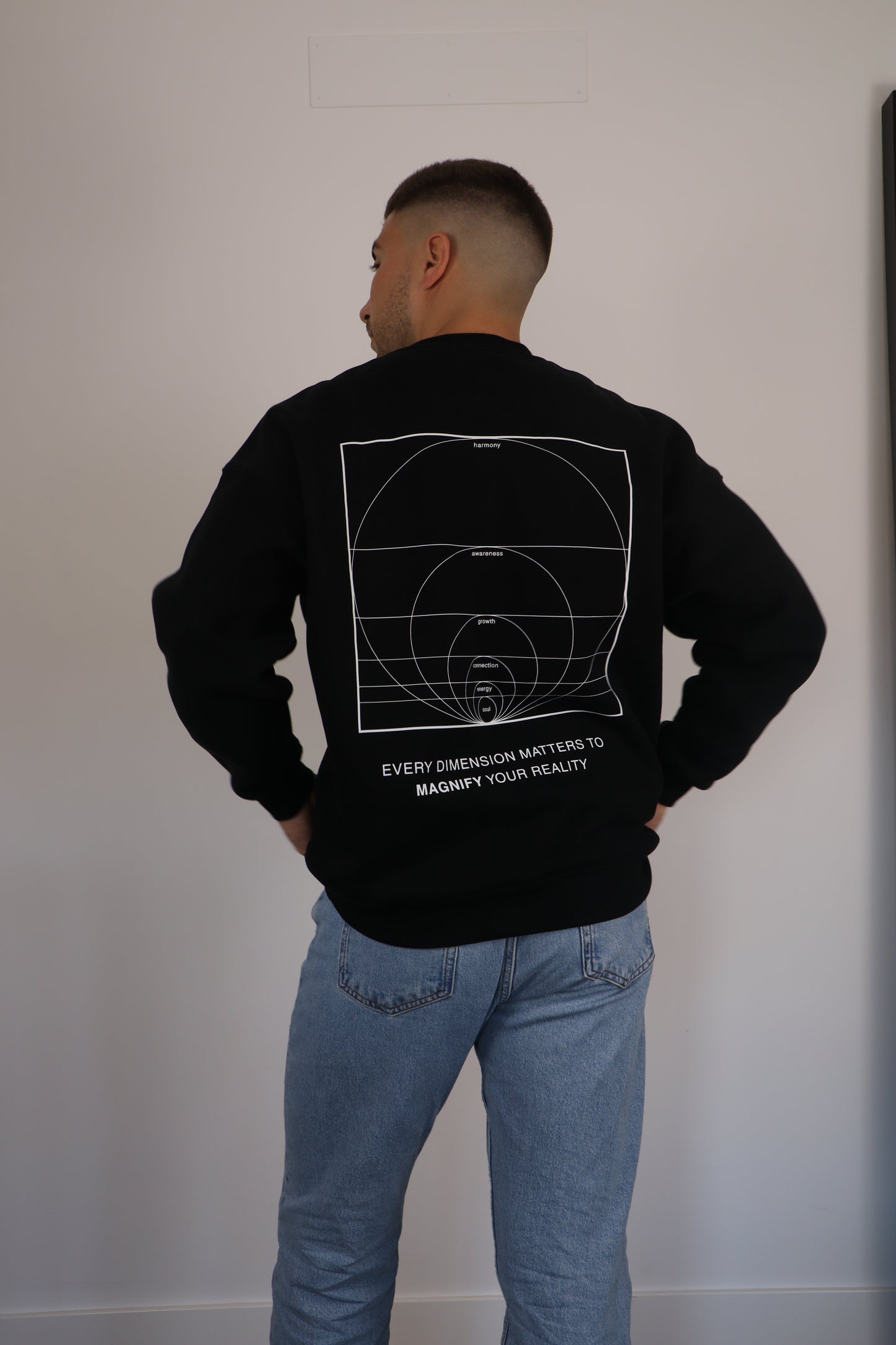 ESSENTIAL DIMENSIONS Sweatshirt Black